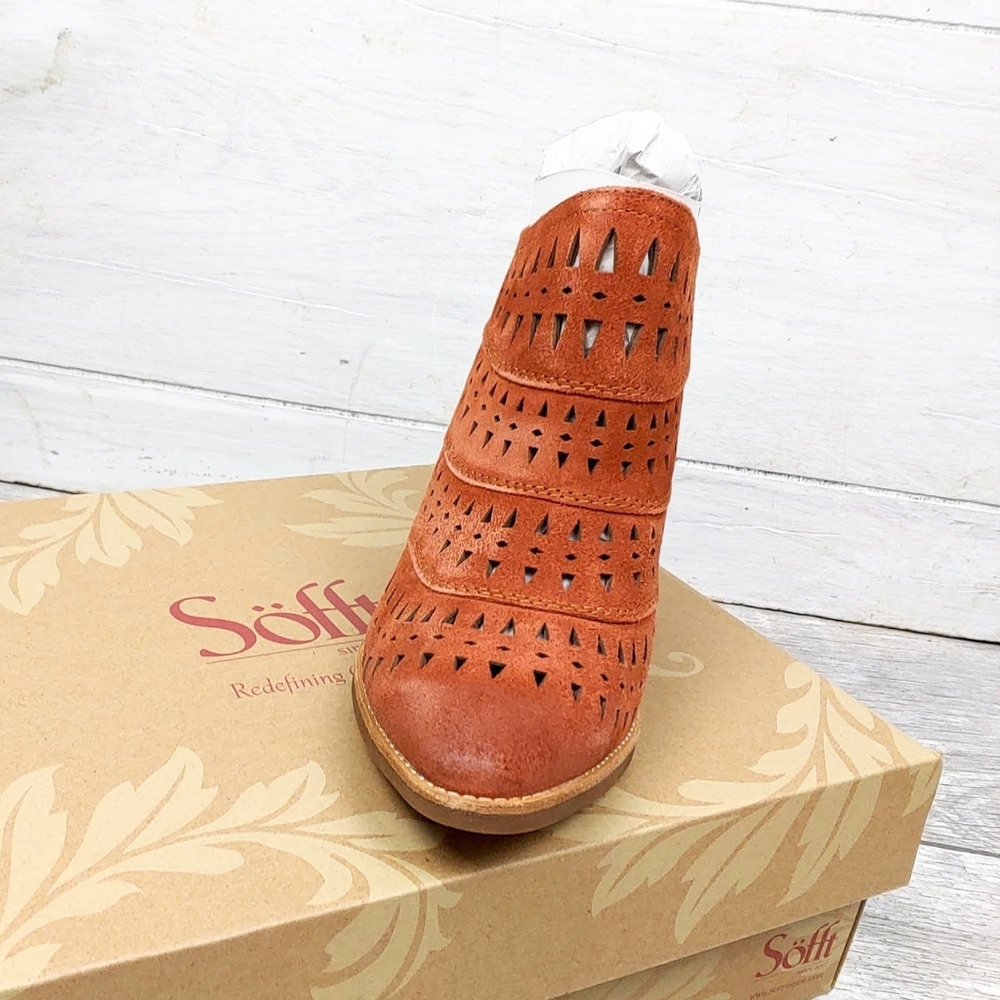 ■SOLD■NEW IN BOX- SOFFT SZ 10  SUEDE BOOTIE - Picture 7 of 10